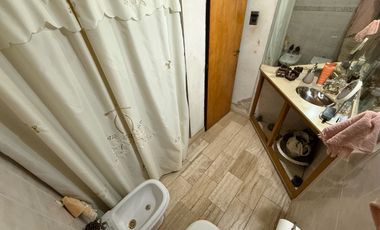 VENTA CASA 3 DORMITORIOS CON PILETA Y COCHERA EN LA FLORIDA