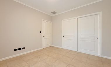 Casa en alquiler anual en La Lomada De Pilar