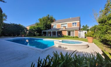 Casa en alquiler anual en La Lomada De Pilar