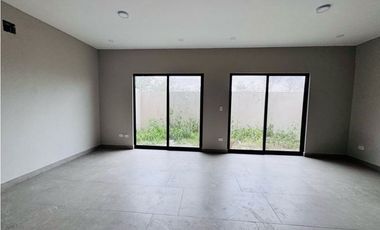 Casa Nueva en Venta en Cumbres Élite Premier, Equipada Garcia