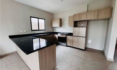 Casa Nueva en Venta en Cumbres Élite Premier, Equipada Garcia