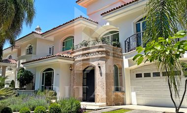 RESIDENCIA EN RENTA EN PUERTA DE HIERRO