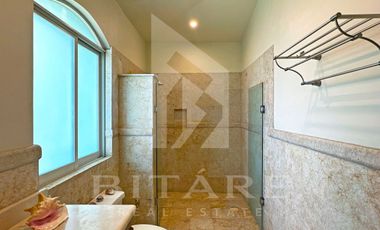 RESIDENCIA EN RENTA EN PUERTA DE HIERRO