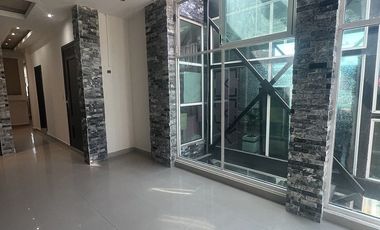 OFICINAS EN RENTA, MUY BIEN UBICADAS, JARDIN BALBUENA