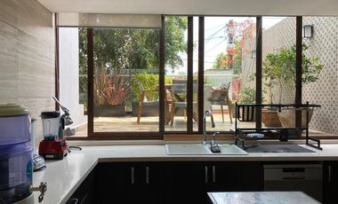 RENTA CASA EN CONDOMINIO CALLE CERRADA EN LAS ÁGUILAS