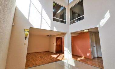 VENTA CASA EN LAS ÁGUILAS