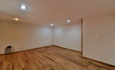 VENTA CASA EN LAS ÁGUILAS