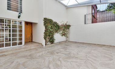 VENTA CASA EN LAS ÁGUILAS