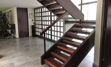 VENTA CASA EN LAS AGUILAS