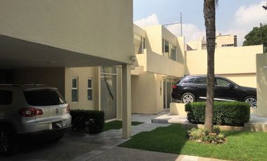 VENTA CASA EN LAS AGUILAS
