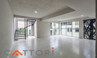 VENTA CASA EN SAN JERÓNIMO (LOMAS QUEBRADAS)