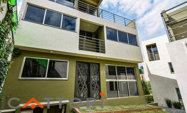 VENTA CASA EN SAN JERÓNIMO (LOMAS QUEBRADAS)