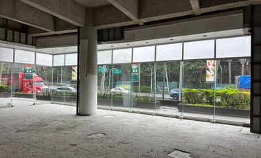 Excelente local comercial 155.70 M2 con vista a avenida principal