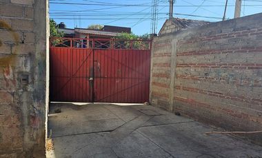 Vendo casa con magnífica ubicación, a dos cuadras del centro de convenciones de