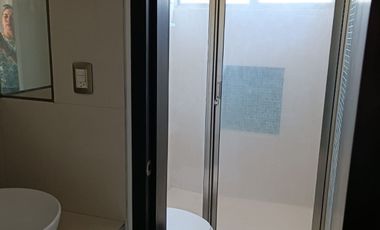 SE RENTA CASA CON ALBERCA CERCA DEL PUERTO