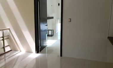 SE RENTA CASA CON ALBERCA CERCA DEL PUERTO