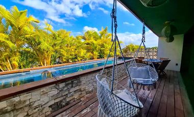 Hermoso Penthouse de dos niveles en venta en Aldea Zama, Tulum