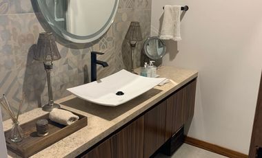 Hermoso Penthouse de dos niveles en venta en Aldea Zama, Tulum