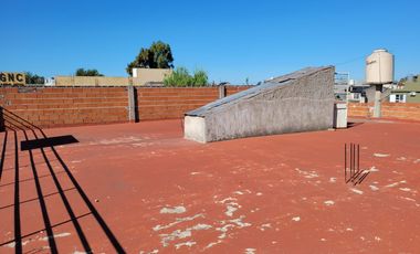 Venta de Locales comerciales en Rafael Castillo.Apto crédito.