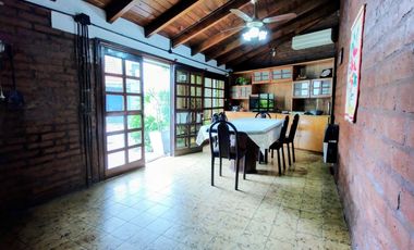 Casa en Venta 5 ambientes en Moron