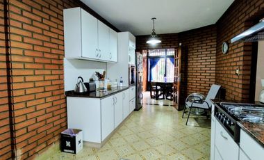 Casa en Venta 5 ambientes en Moron