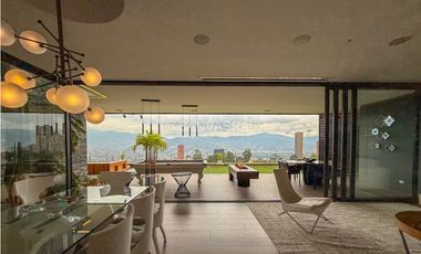 Venta de Apartamento con Espectacular Vista en Medellín - Los Balsos