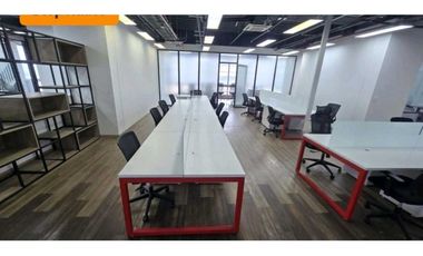 OFICINA EN ARRIENDO EN EL SECTOR DE USAQUEN. (180 PUESTOS)