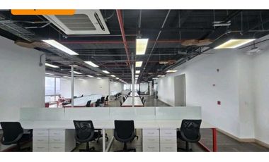 OFICINA EN ARRIENDO EN EL SECTOR DE USAQUEN. (180 PUESTOS)