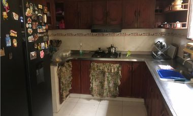CASA DISPONIBLE PARA VENTA- CENTRO