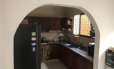 CASA DISPONIBLE PARA VENTA- CENTRO
