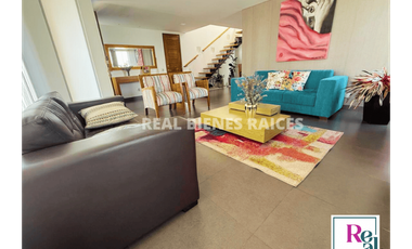 Casa Esquinera con hermosa panorámica en Unidad Cerrada – Venta