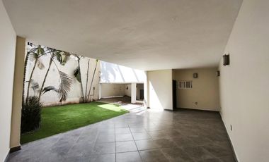 Casa en renta para oficinas o consultorios colonia Panorama León Guanajuato