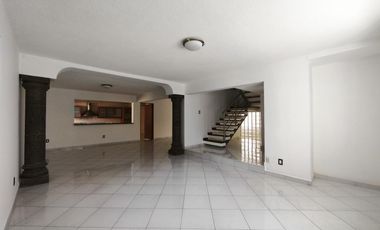 Casa en renta para oficinas o consultorios colonia Panorama León Guanajuato