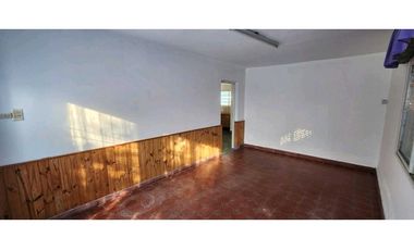 HERIBERTO MARTINEZ A 1 CUADRA RECTA MARTINOLLI 2 DORM. COCHERA