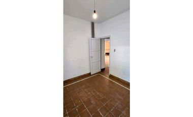 HERIBERTO MARTINEZ A 1 CUADRA RECTA MARTINOLLI 2 DORM. COCHERA