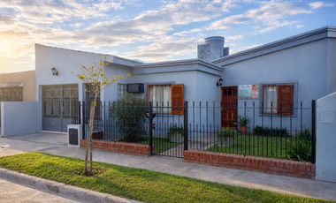 Casa 2 Dormitorios en Venta