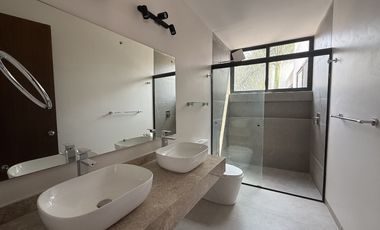 Estrene en privada de 5 casas