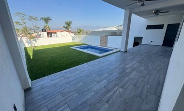 Casa en Fraccionamiento en Burgos Bugambilias Temixco - LLR-168-Fr