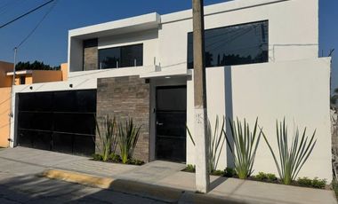 Casa en Fraccionamiento en Burgos Bugambilias Temixco - LLR-168-Fr