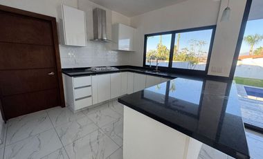 Casa en Fraccionamiento en Burgos Bugambilias Temixco - LLR-168-Fr