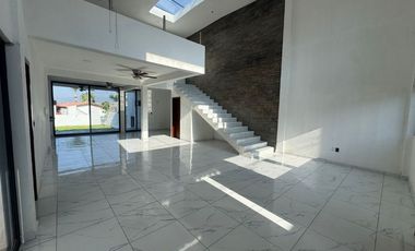 Casa en Fraccionamiento en Burgos Bugambilias Temixco - LLR-168-Fr