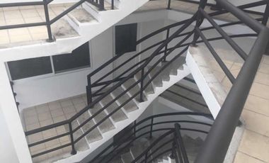 Edificio ideal para escuelas, consultorios u oficinas administrativas, en col. Lomas de Atzingo Cuernavaca Morelos
