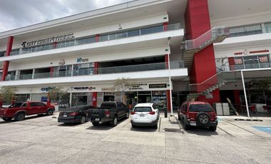 Local Comercial en Plaza Silver Center