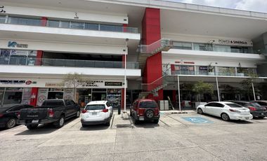Local Comercial en Plaza Silver Center