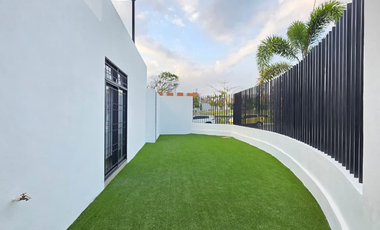 CASA EN VENTA LOTE EXCEDENTE 2 PLANTAS 3 RECÁMARAS, 3 BAÑOS, COCHERA PARA 1 AUTO