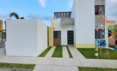 CASA EN VENTA LOTE EXCEDENTE 2 PLANTAS 3 RECÁMARAS, 3 BAÑOS, COCHERA PARA 1 AUTO