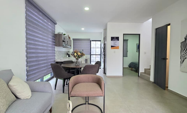 CASA EN VENTA, 2 PLANTAS, 3 RECÁMARAS, 3 BAÑOS, COCHERA PARA 1 AUTO
