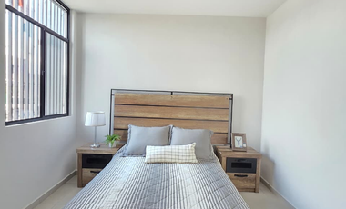 CASA EN VENTA 1 PLANTA, EN ESQUINA, 2 RECÁMARAS, 1 BAÑO, COCHERA PARA 1 AUTO