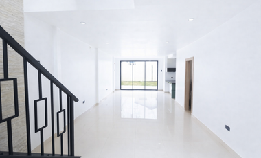 CASA EN VENTA CIUDAD CELESTE LA COSTANERA - SAMBORONDON (VICSZO)