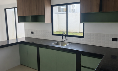 CASA EN VENTA CIUDAD CELESTE LA COSTANERA - SAMBORONDON (VICSZO)